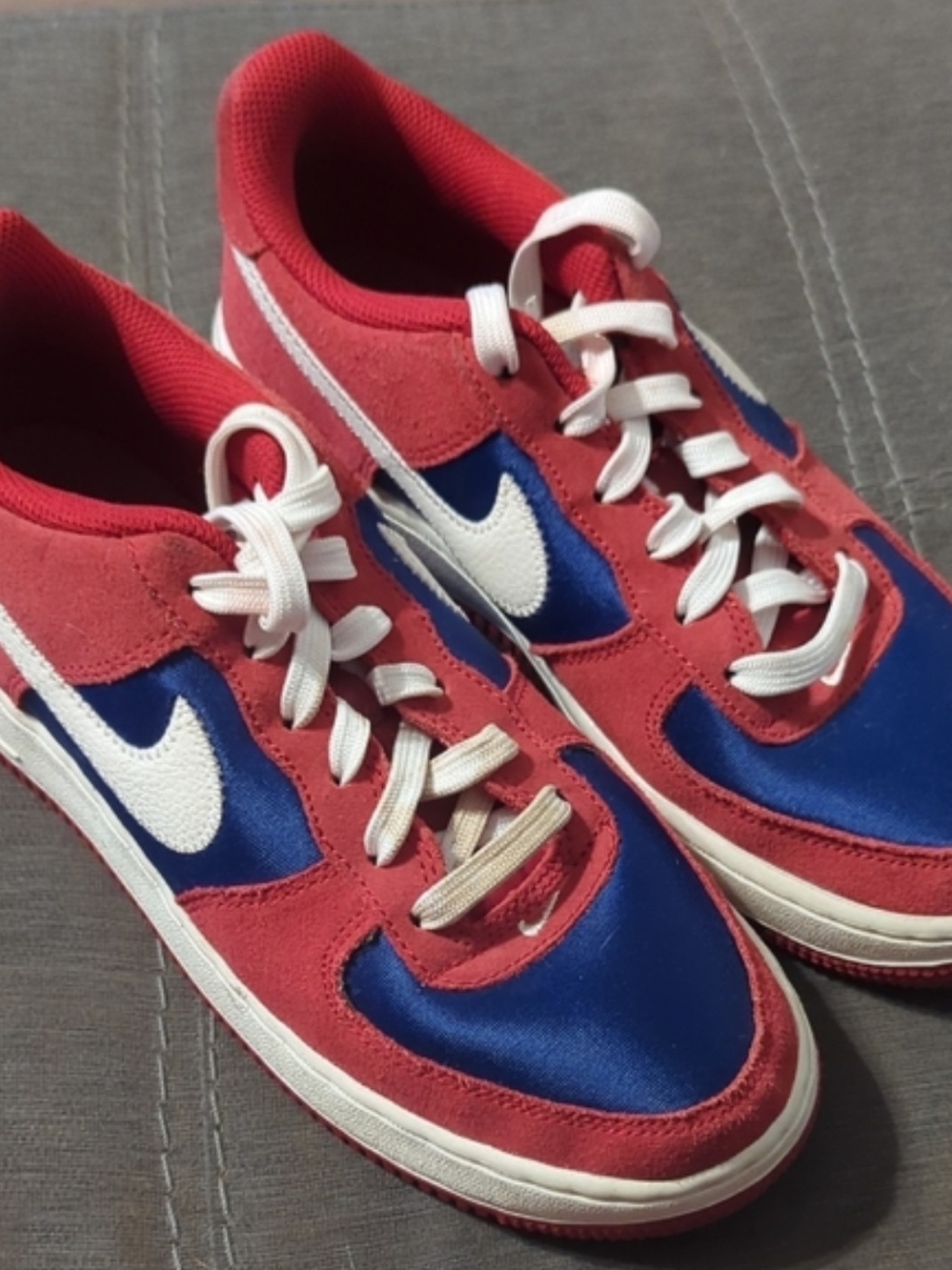 Nike Air Force One - Big Kids Size 6.5
